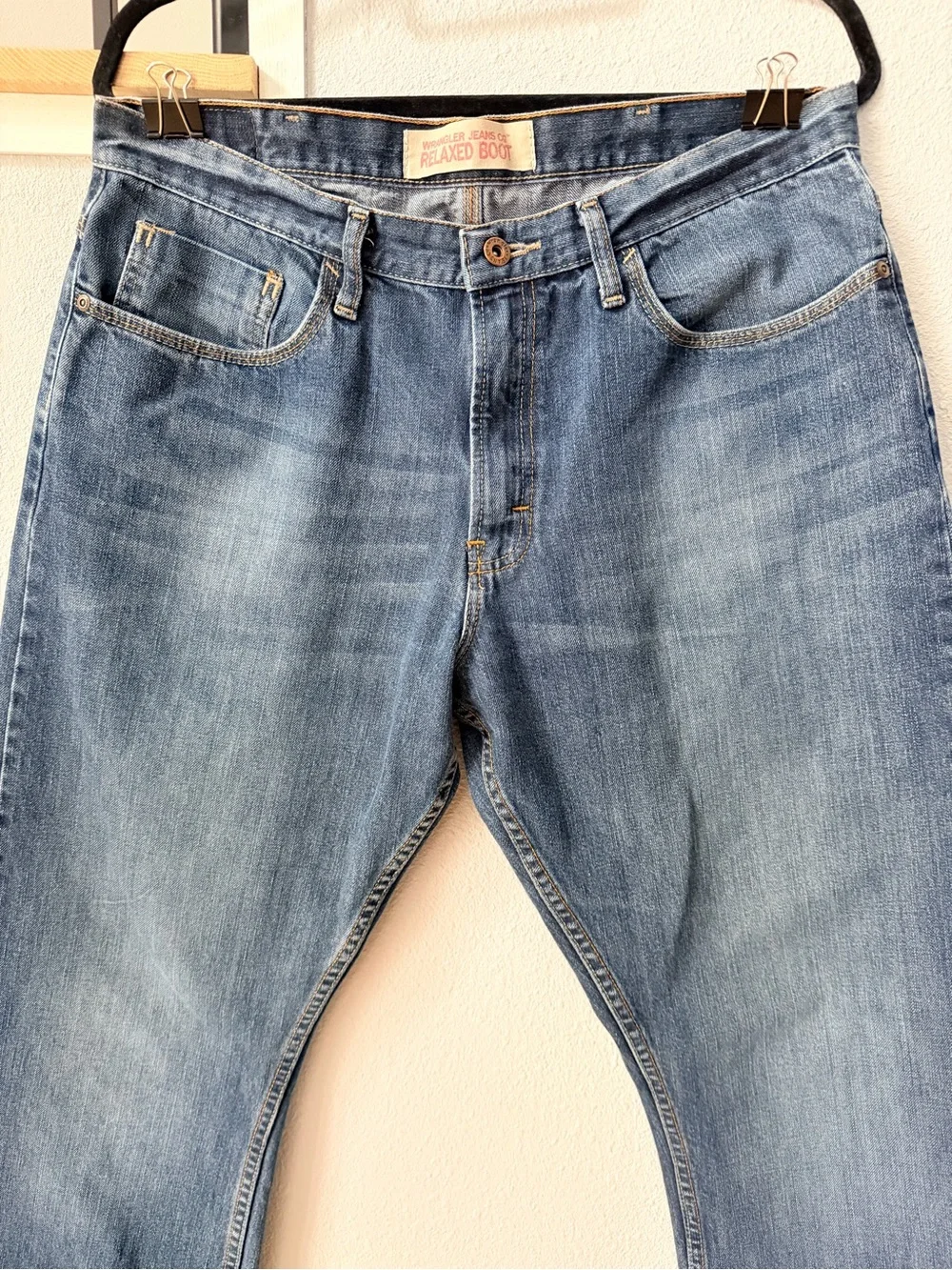 Wrangler Jeans Co. Men's Relaxed Bootcut Jeans Medium Wash Size 34x32
